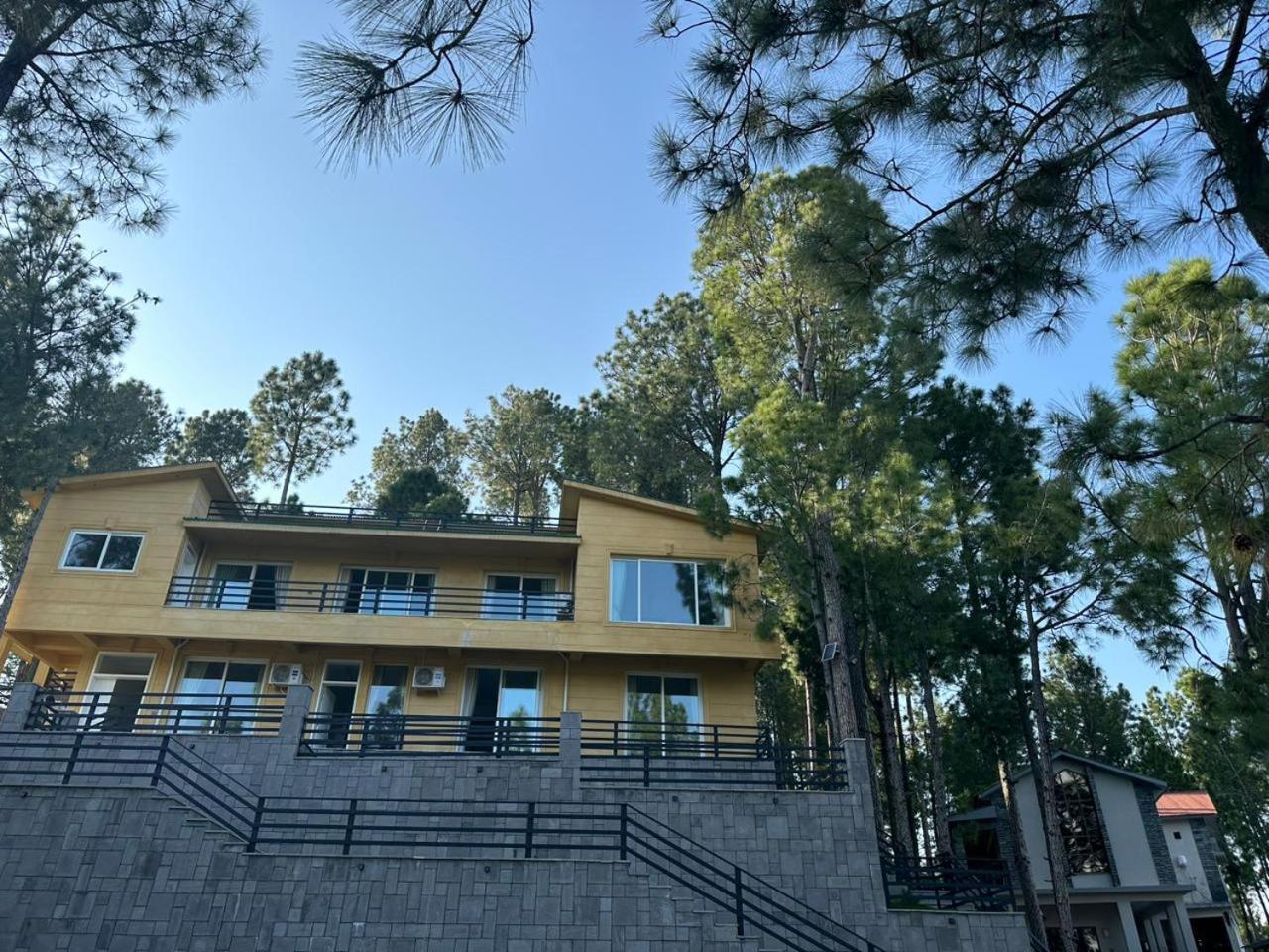 Hidden Hills Hotel & Resort Mansehra Exterior photo