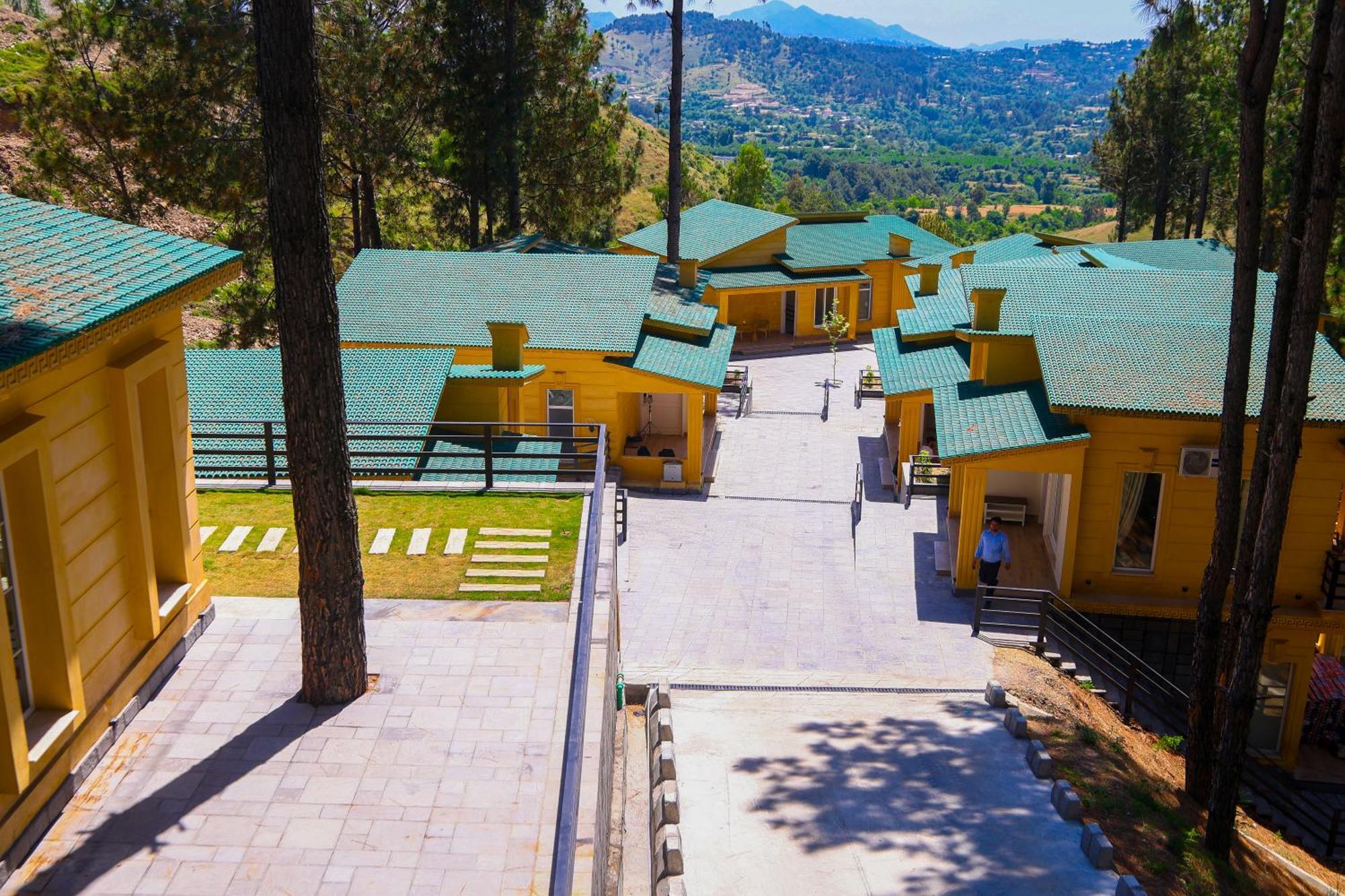 Hidden Hills Hotel & Resort Mansehra Exterior photo