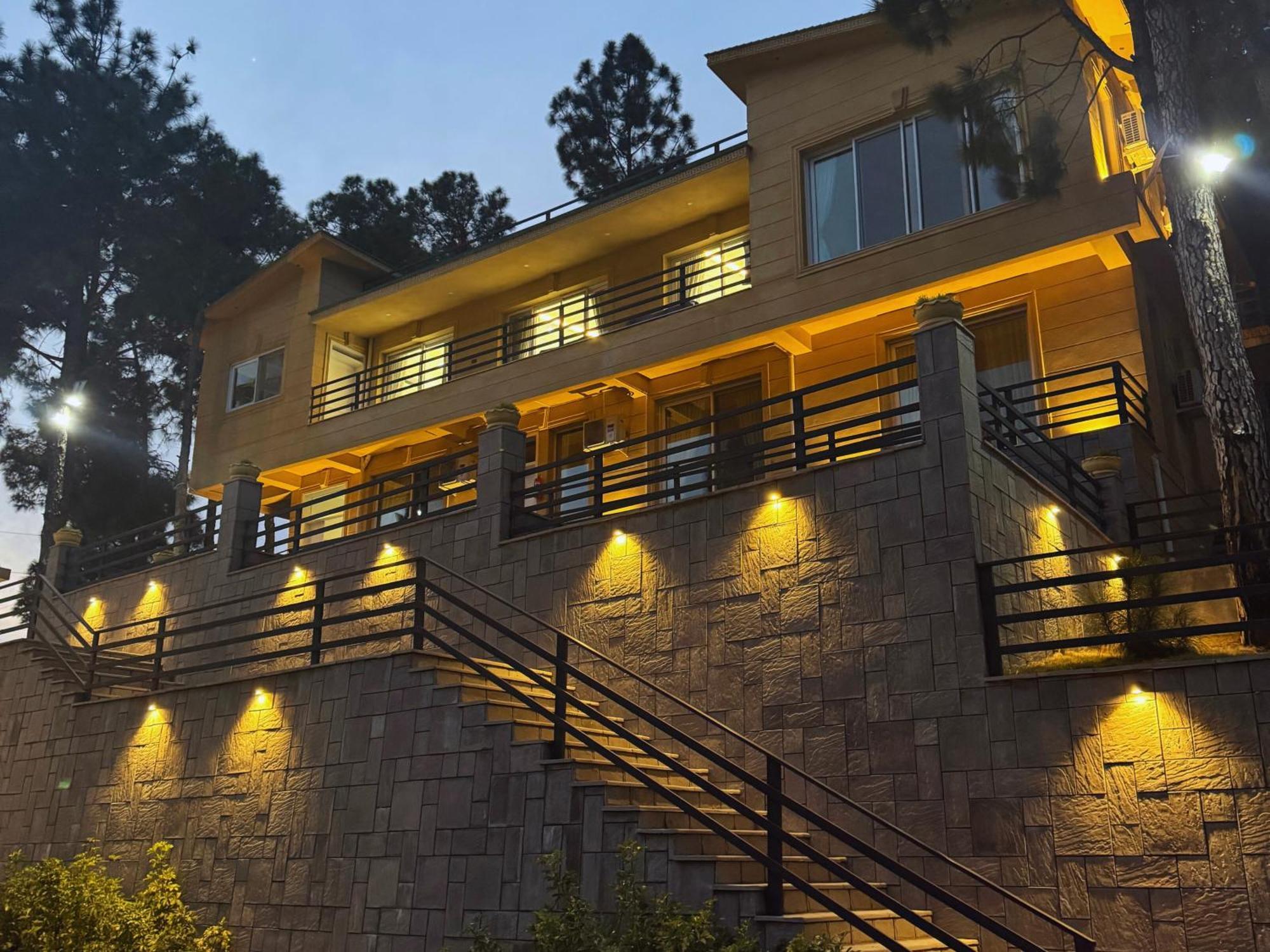 Hidden Hills Hotel & Resort Mansehra Exterior photo