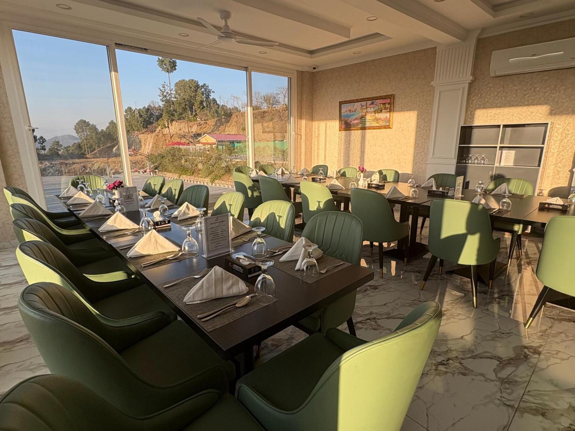 Hidden Hills Hotel & Resort Mansehra Exterior photo