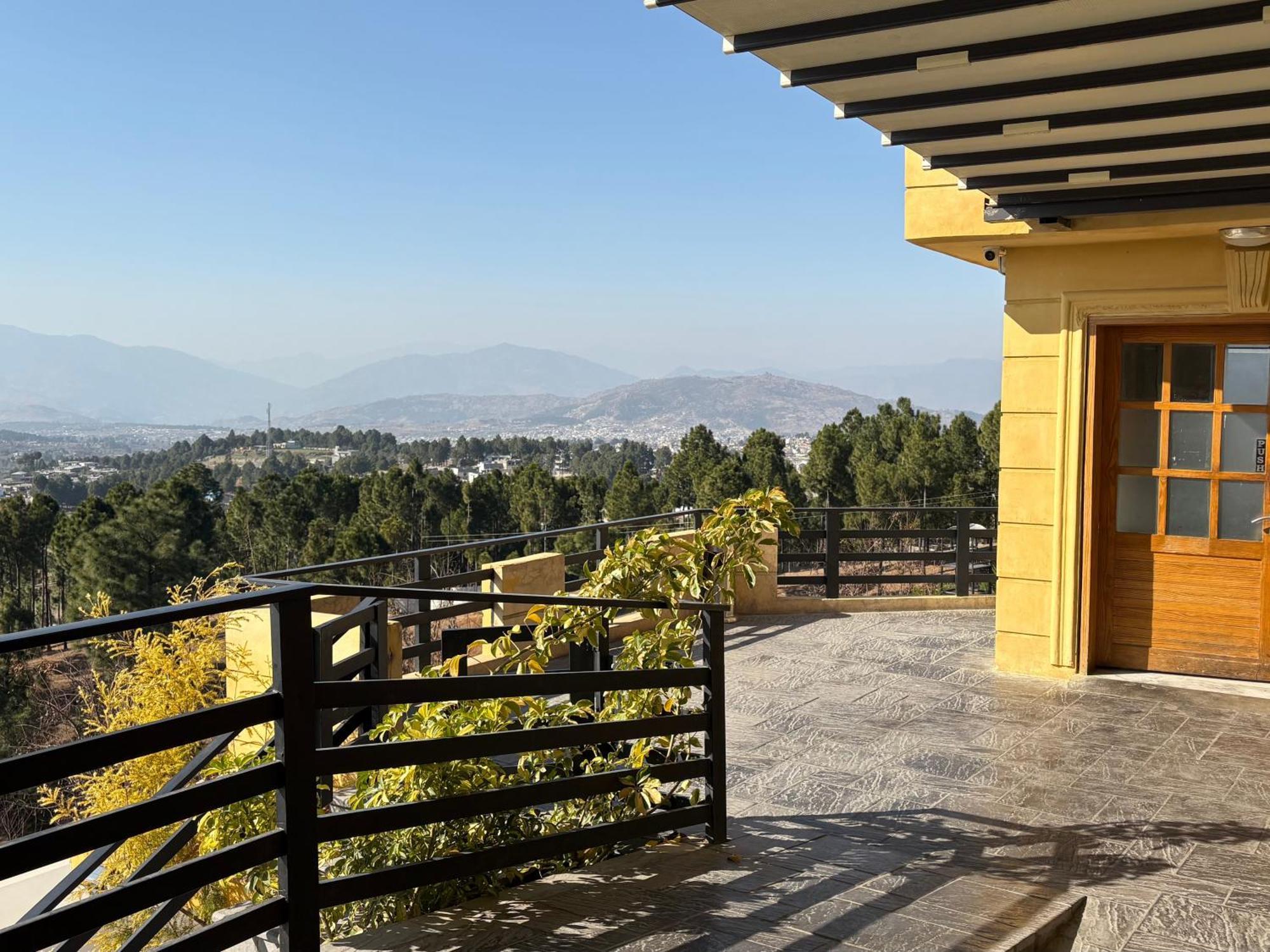 Hidden Hills Hotel & Resort Mansehra Exterior photo