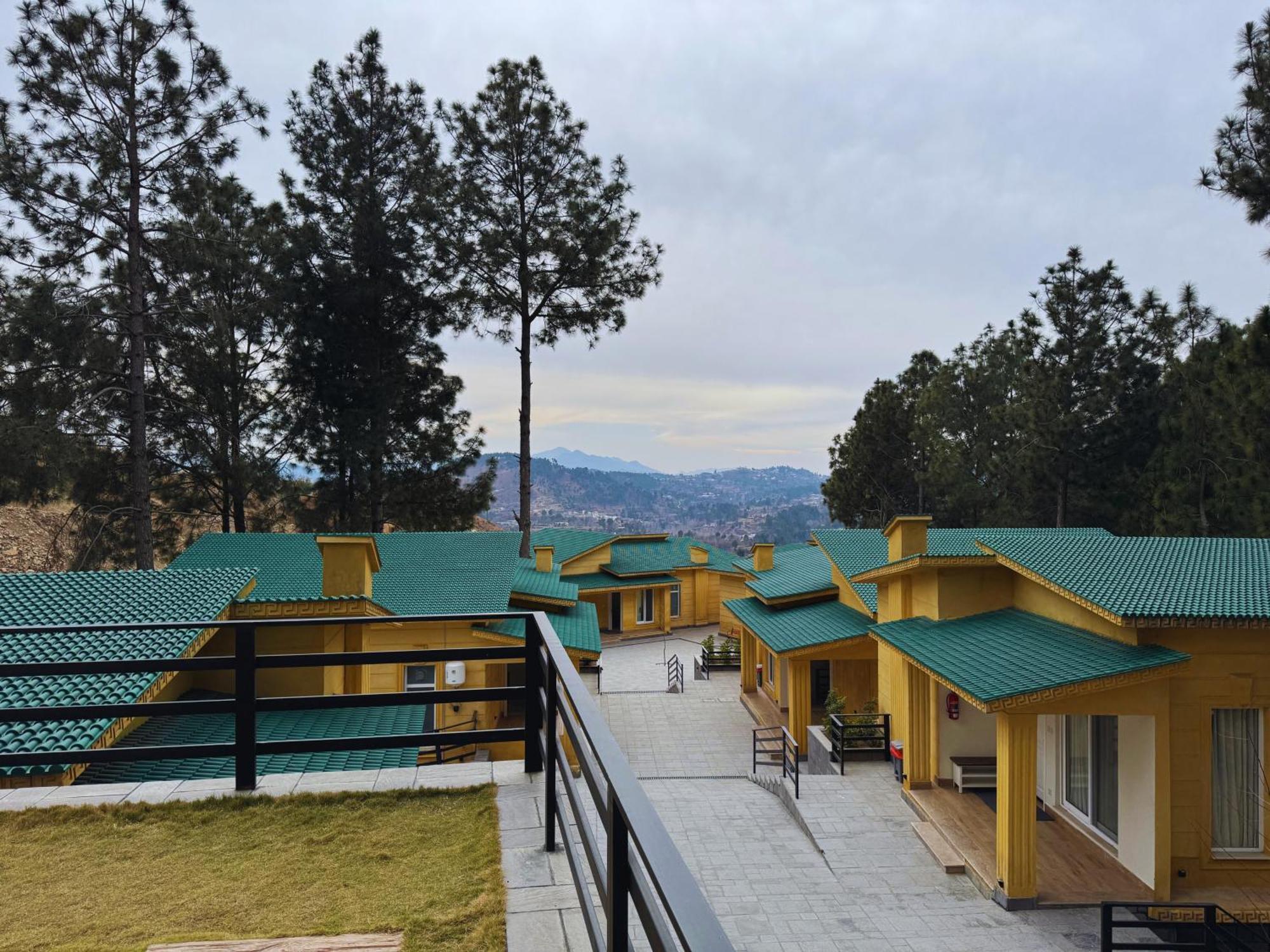 Hidden Hills Hotel & Resort Mansehra Exterior photo